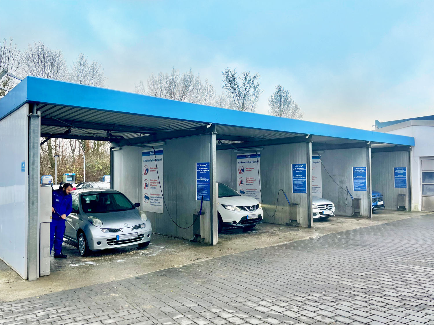 SB-Waschplatz bei TOP WASH Bad Nauheim